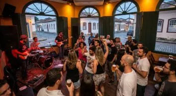 3 Pubs em Florianópolis que Você Precisa Conhecer: Do Rock ao Samba