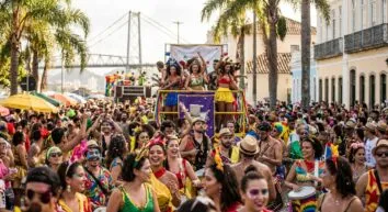 Carnaval em Florianópolis: Viva a folia da Ilha da Magia em 2026!