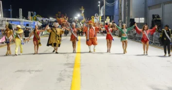 Desfile das Campeãs encerra Carnaval 2026 em Florianópolis