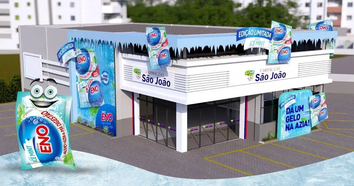 Loja temática de Eno Ice Mint com decoração azul e branca, localizada em Florianópolis, com produtos expostos na fachada.