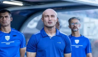 Cauan de Almeida não repete escalação no Avaí durante o Campeonato Catarinense