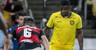 Avaí anuncia contratação do atacante Isaías