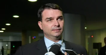 Flávio Bolsonaro Confirmado para Evento em Florianópolis