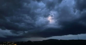 Frente fria traz risco de temporais em Santa Catarina