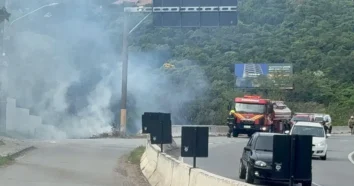 Incêndio na SC-401 Complica Trânsito em Florianópolis